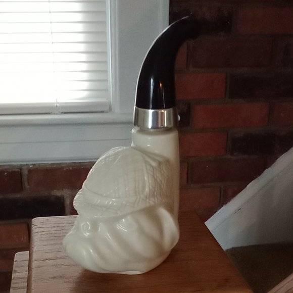 Bulldog Pipe Decanter Bottle - Picture 1 of 8